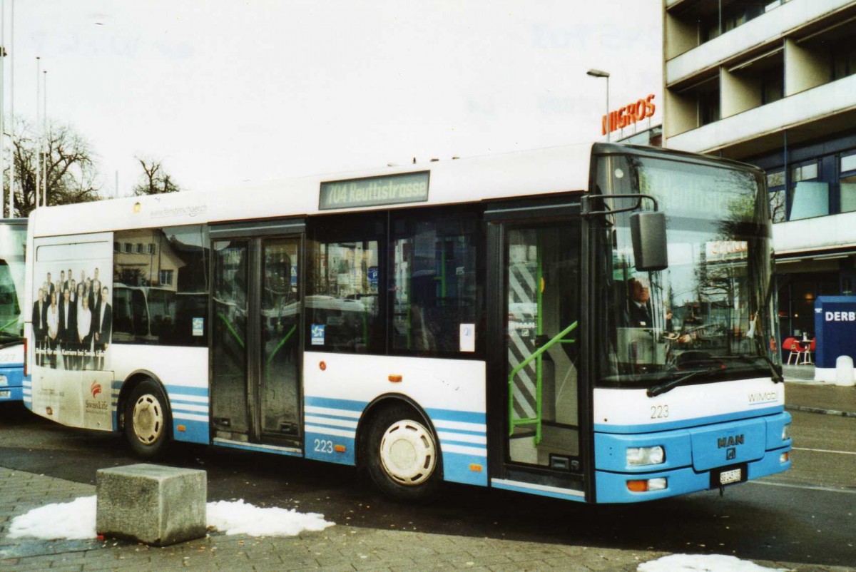 (114'024) - WilMobil, Wil - Nr. 223/SG 245'703 - MAN/Gppel (ex Wick, Wil Nr. 3) am 21. Januar 2009 beim Bahnhof Wil