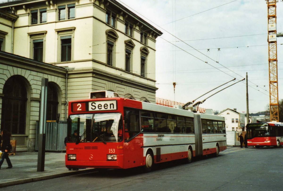 (114'111) - SW Winterthur - Nr. 153 - Mercedes Gelenktrolleybus am 21. Januar 2009 beim Hauptbahnhof Winterthur