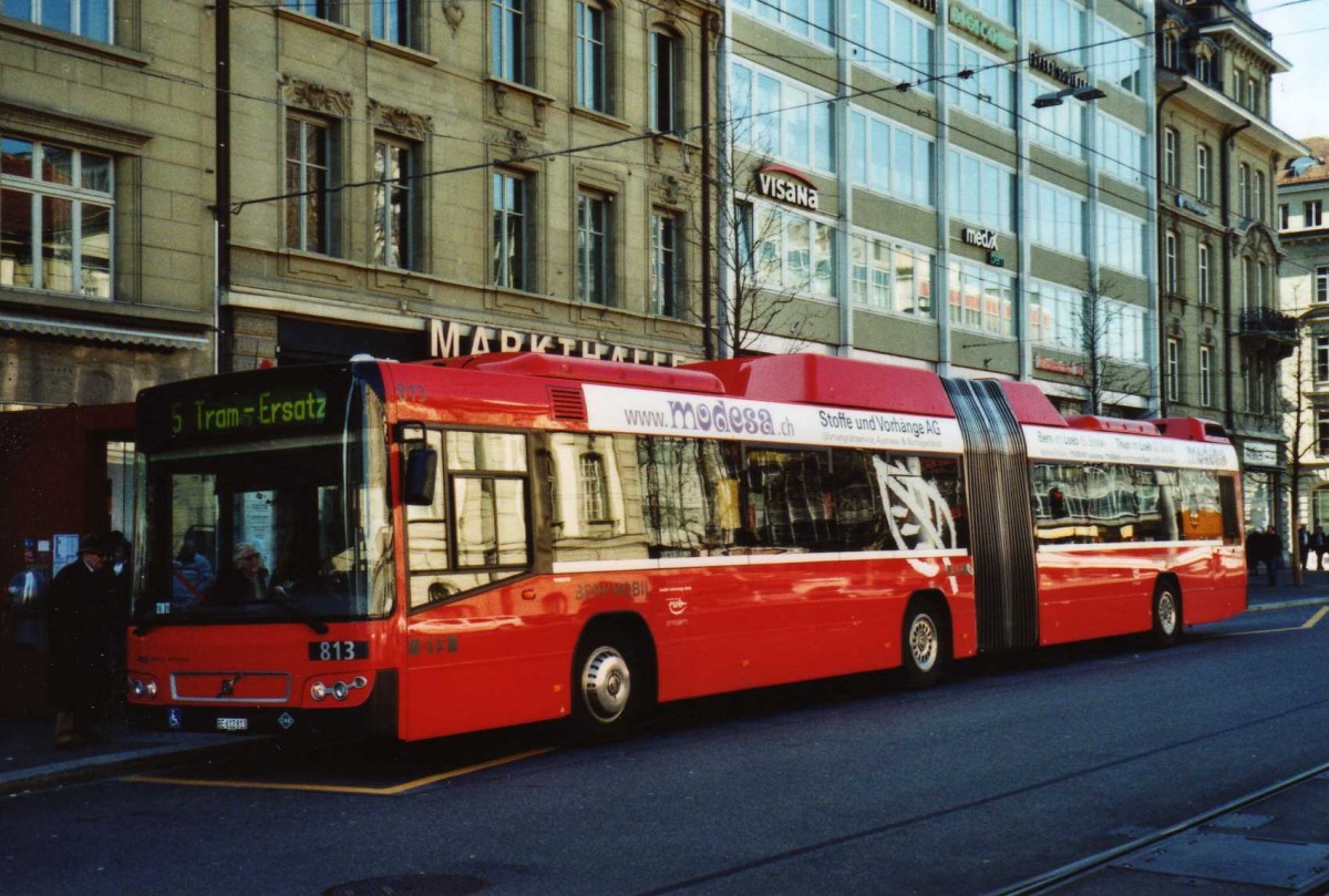 (115'130) - Bernmobil, Bern - Nr. 813/BE 612'813 - Volvo am 16. Mrz 2009 beim Bahnhof Bern