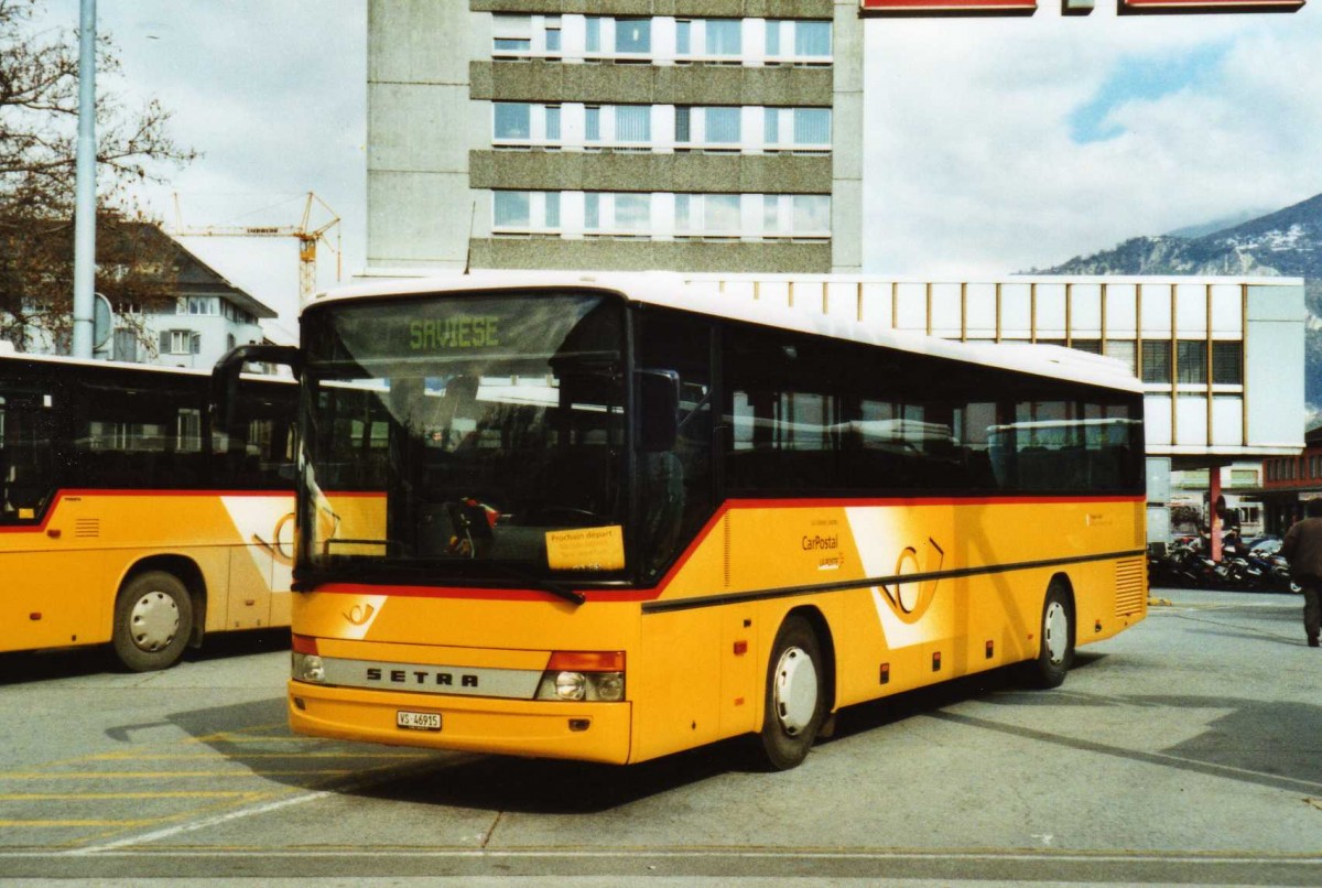 (115'715) - Dubuis, Savise - VS 46'915 - Setra am 30. Mrz 2009 beim Bahnhof Sion