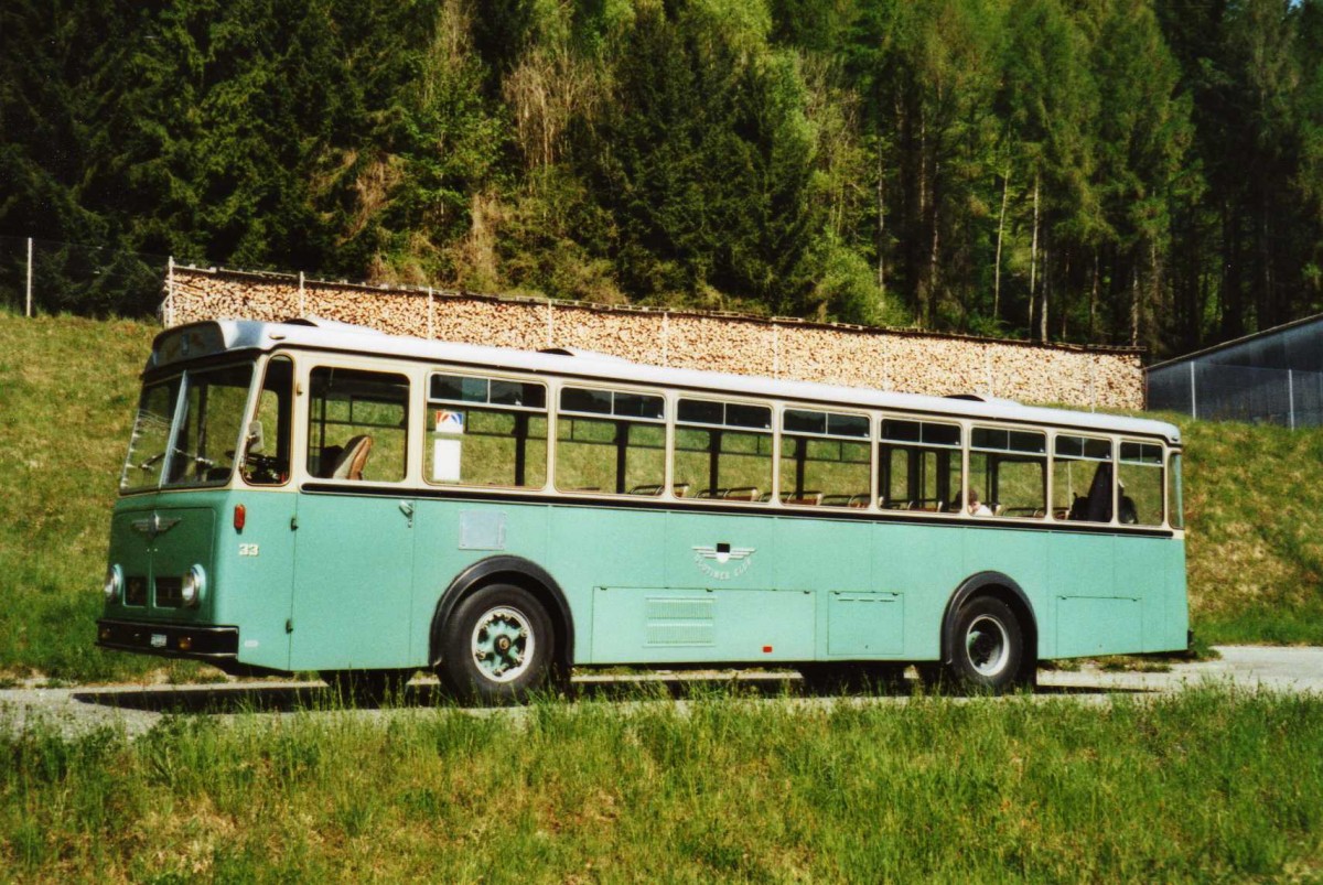 (116'116) - Oldtimer Club 33, Tafers - Nr. 33/FR 300'450 - Saurer/Hess (ex GFM Fribourg Nr. 33) am 25. April 2009 im Waadtland