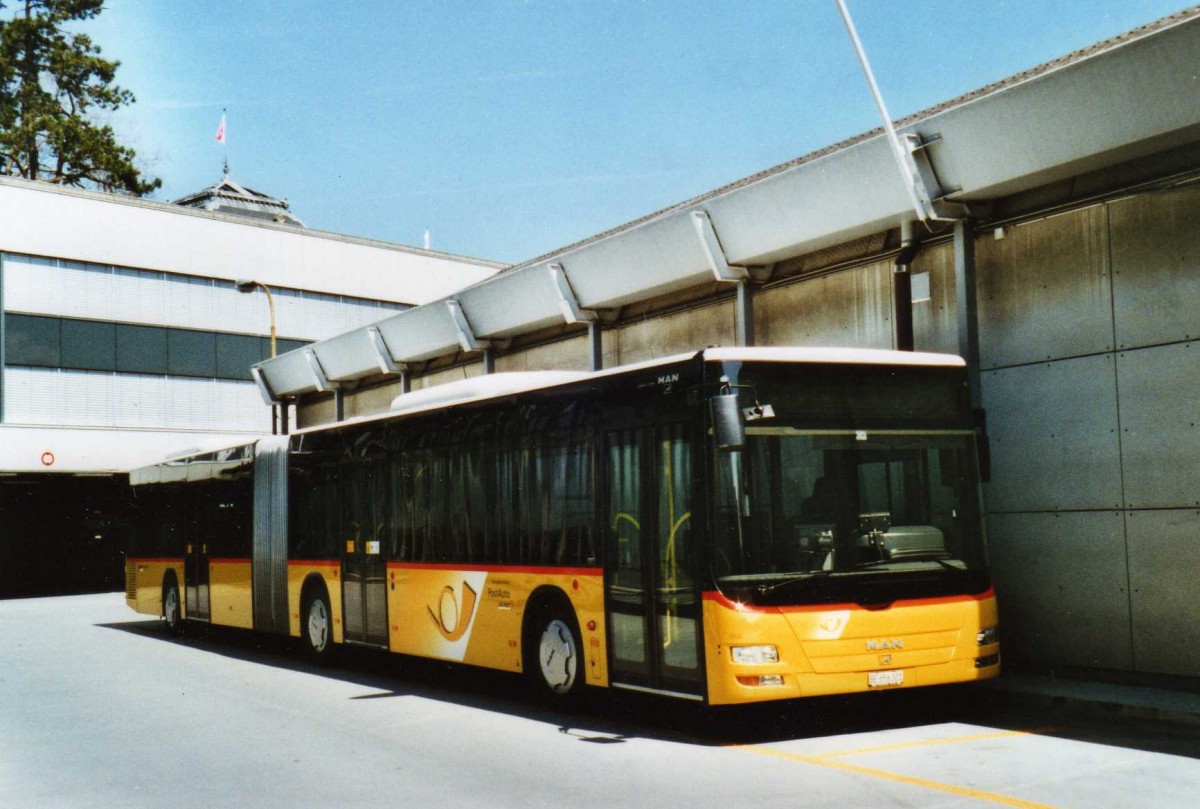 (116'301) - PostAuto Bern - Nr. 664/BE 656'301 - MAN am 3. Mai 2009 in Bern, Postautostation