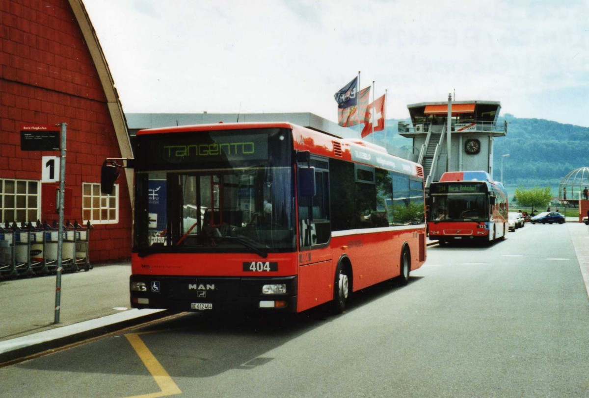 (116'419) - Bernmobil, Bern - Nr. 404/BE 612'404 - MAN/Gppel am 9. Mai 2009 in Belp, Flughafen