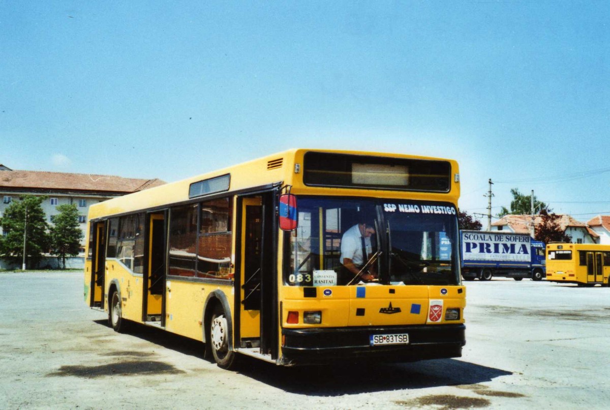 (116'902) - Tursib, Sibiu - Nr. 83/SB 83 TSB - MAZ am 27. Mai 2009 in Sibiu, Depot