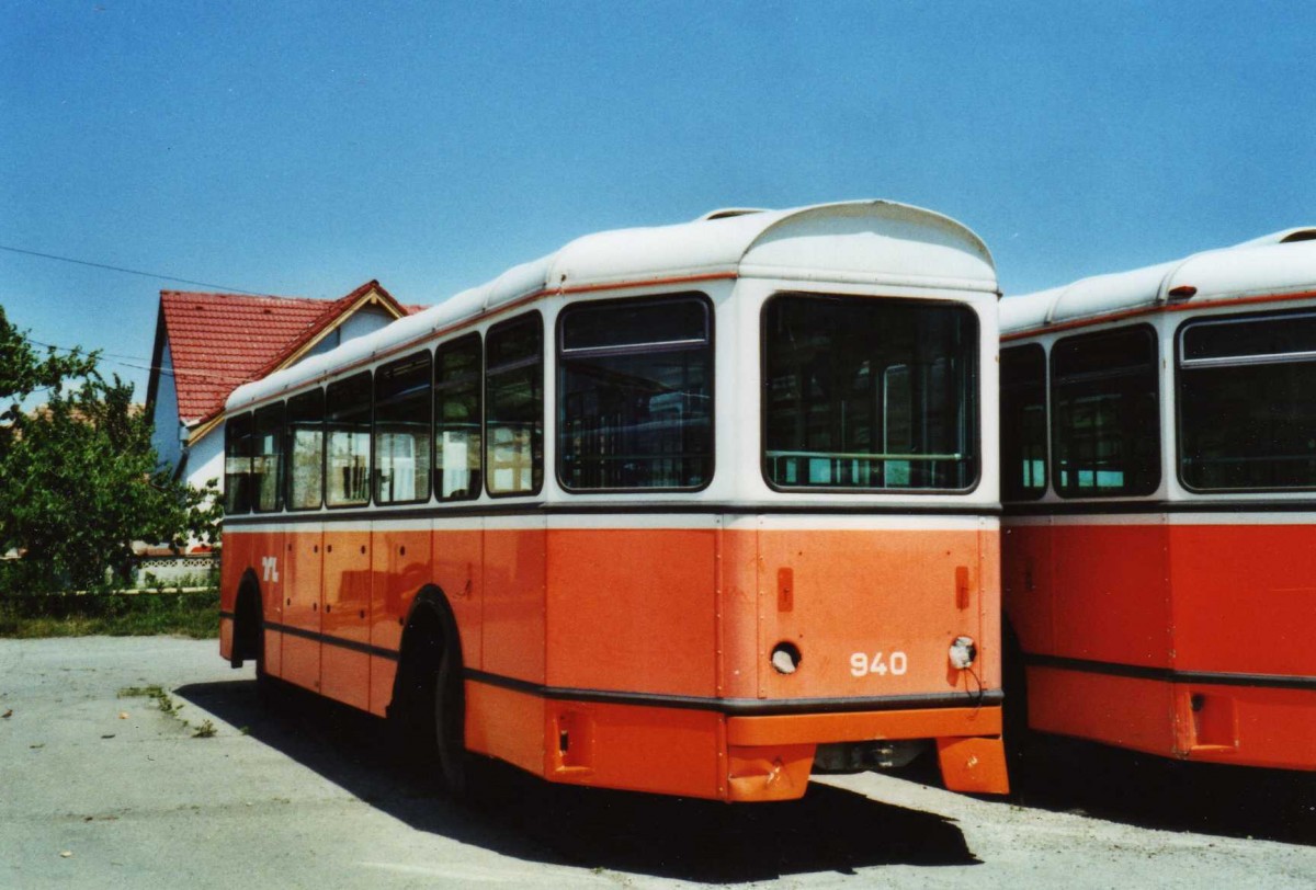 (116'918) - Aus der Schweiz: TL Lausanne - Nr. 940 - Moser/Eggli-Mischler Personenanhnger am 27. Mai 2009 in Sibiu, Depot Tursib