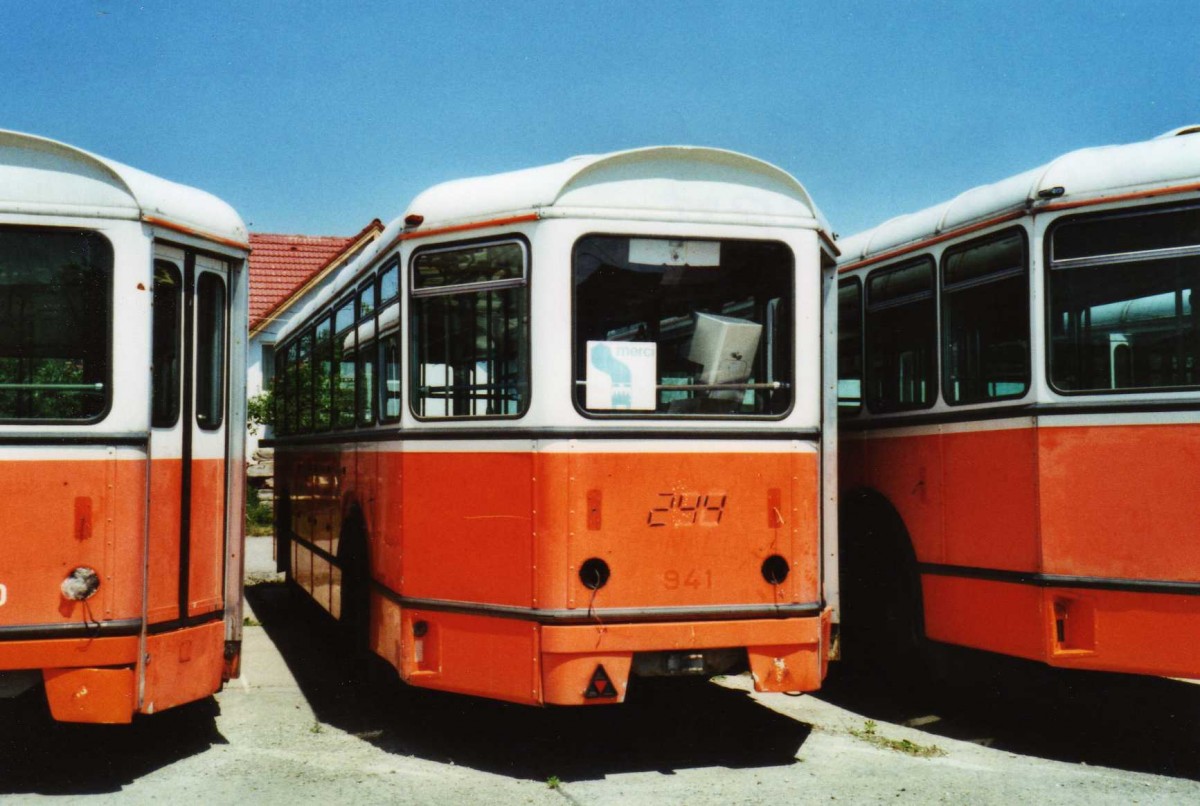 (116'919) - Tursib, Sibiu - Nr. 244  - Moser/Eggli-Mischler Personenanhnger (ex TL Lausanne Nr. 941) am 27. Mai 2009 in Sibiu, Depot