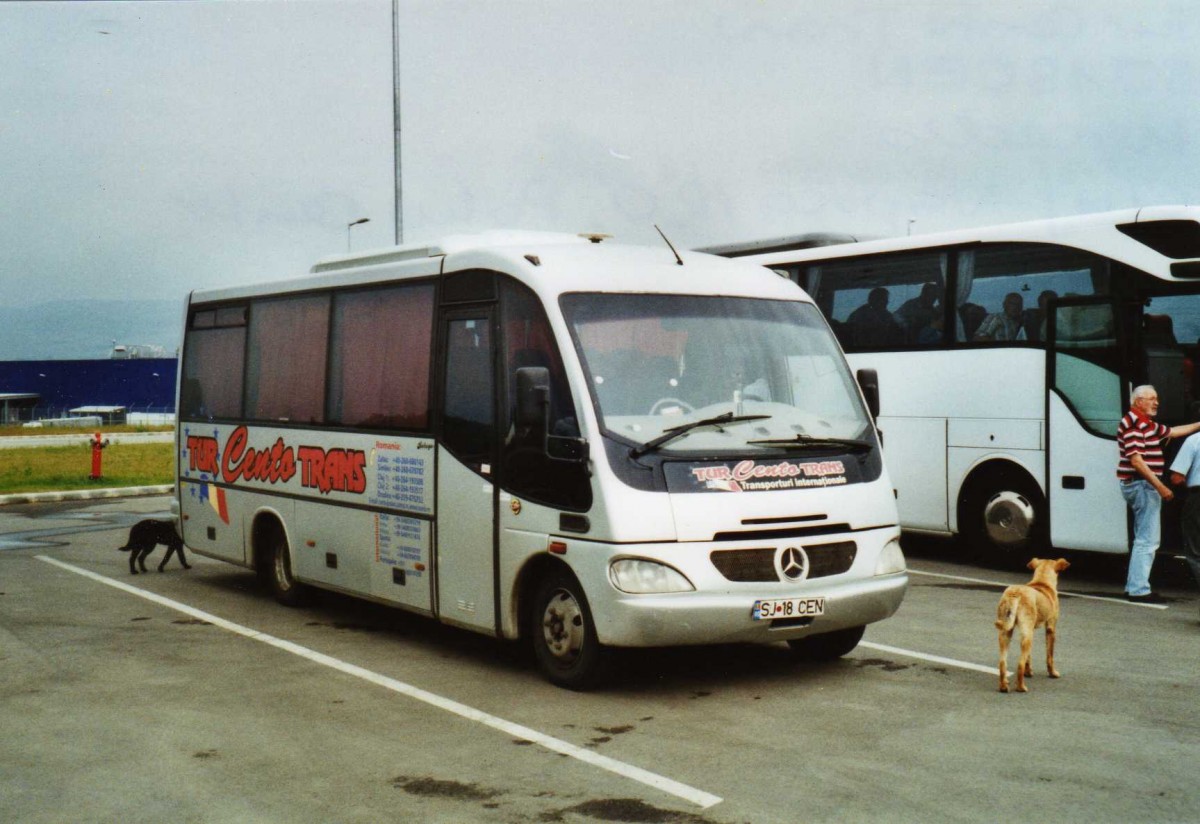 (117'010) - Tur Cento Trans - SJ 18 CEN - Mercedes/Sitcar am 28. Mai 2009 in Cluj-Napoca, Polus Center