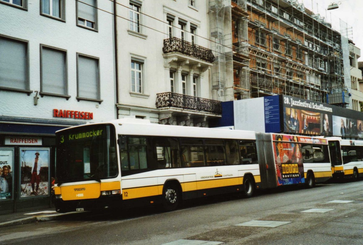 (117'227) - VBSH Schaffhausen - Nr. 12/SH 38'012 - Volvo/Hess am 6. Juni 2009 beim Bahnhof Schaffhausen