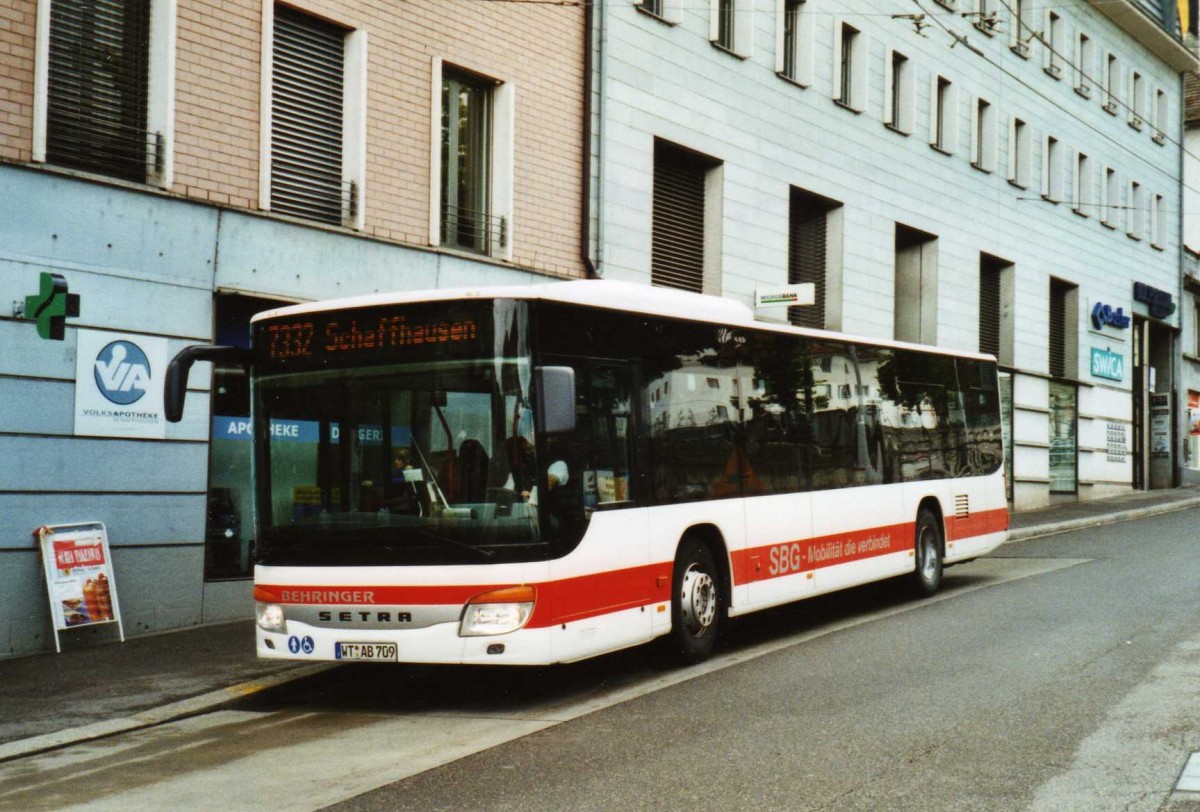 (117'230) - Aus Deutschland: Behringer, Klettgau - WT-AB 709 - Setra am 6. Juni 2009 beim Bahnhof Schaffhausen