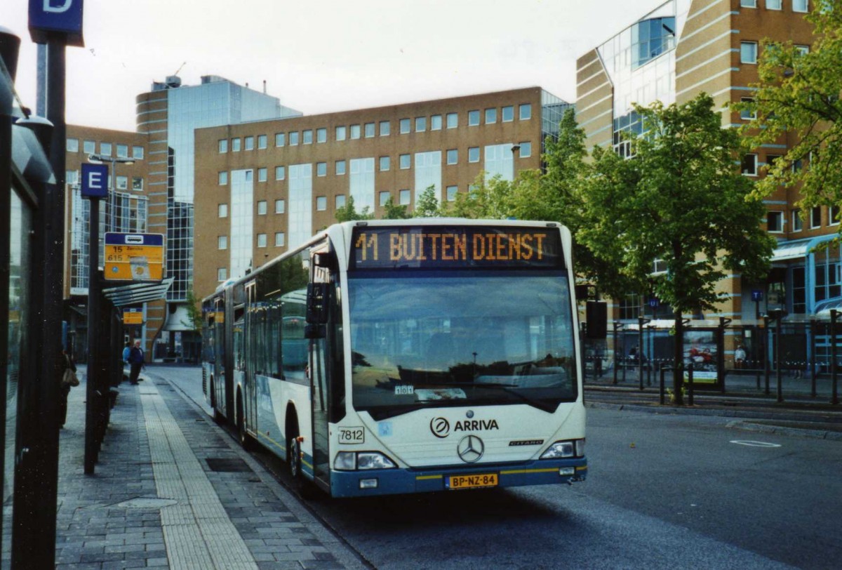 (118'410) - ARRIVA - Nr. 7812/BP-NZ-84 - Mercedes am 7. Juli 2009 beim Bahnhof Groningen