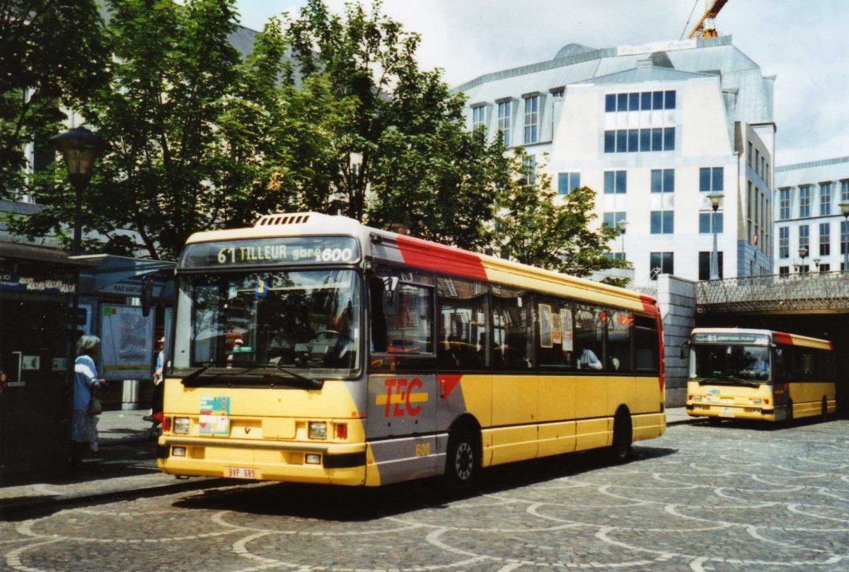 (118'721) - TEC Lige - Nr. 5.600/BVP-689 - Renault am 8. Juli 2009 in Lige, Place Saint-Laurent