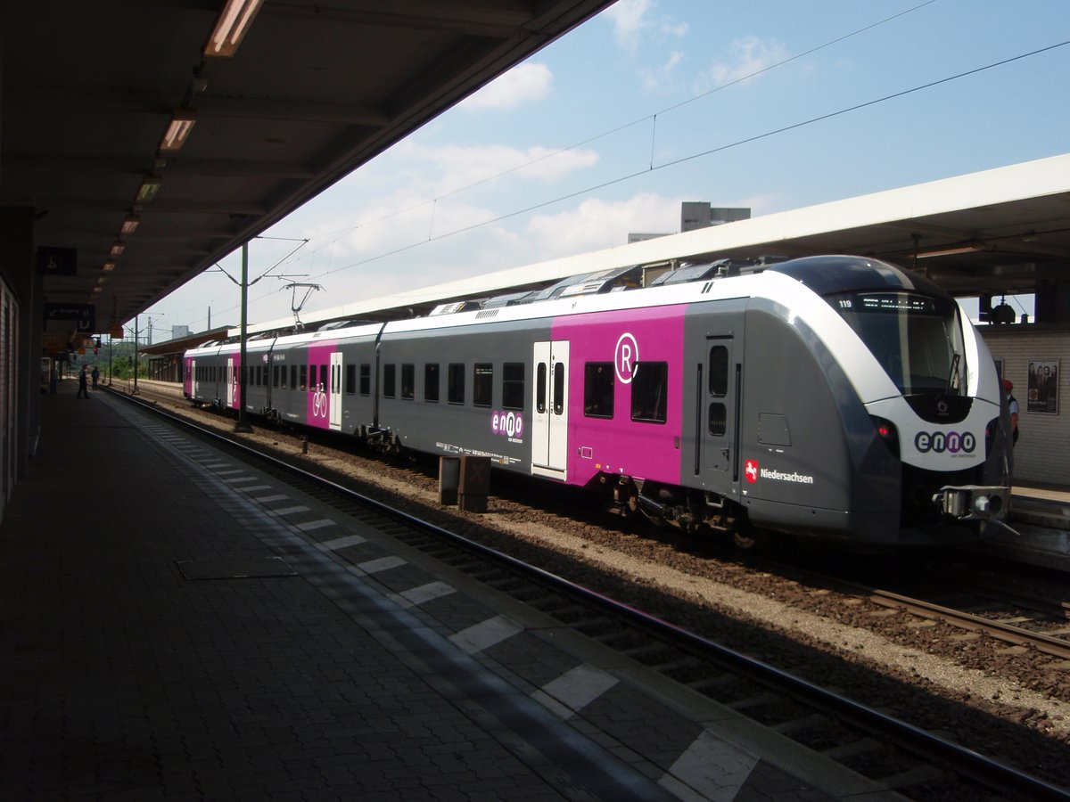 119 der metronom Eisenbahngesellschaft als RE 50 Wolfsburg Hbf - Hildesheim Hbf in Braunschweig Hbf. 30.07.2016
