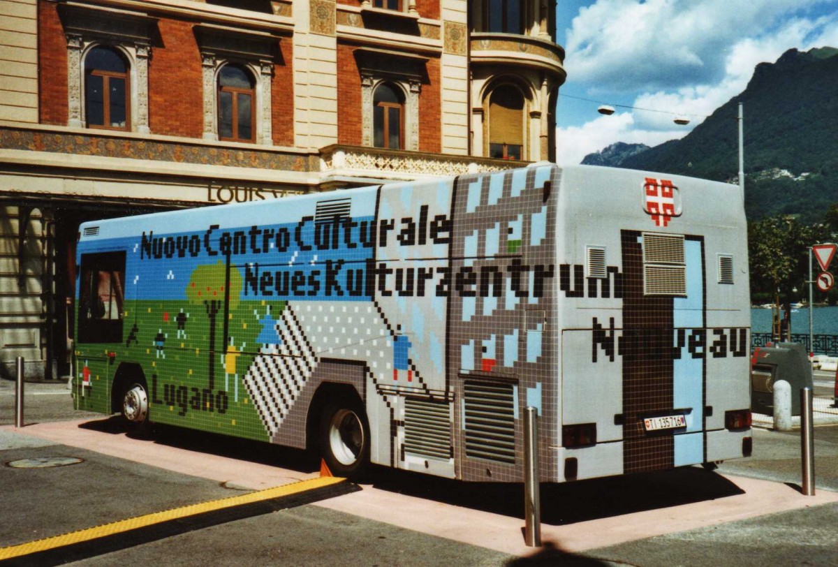 (119'309) - Citt di Lugano, Lugano - TI 135'716 - Neoplan (ex FART Locarno Nr. 85) am 26. Juli 2009 in Lugano, Piazza Luini