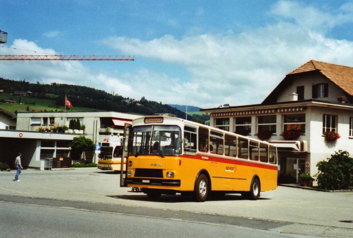 (119'531) - Burri, Teuffenthal (RWB) - BE 530'697 - FBW/R&J (ex Alga, D-Sittensen; ex PM-Oldi-Club, D-Hamburg; ex Burri, Teuffenthal) am 9. August 2009 in Steffisburg, Post 2