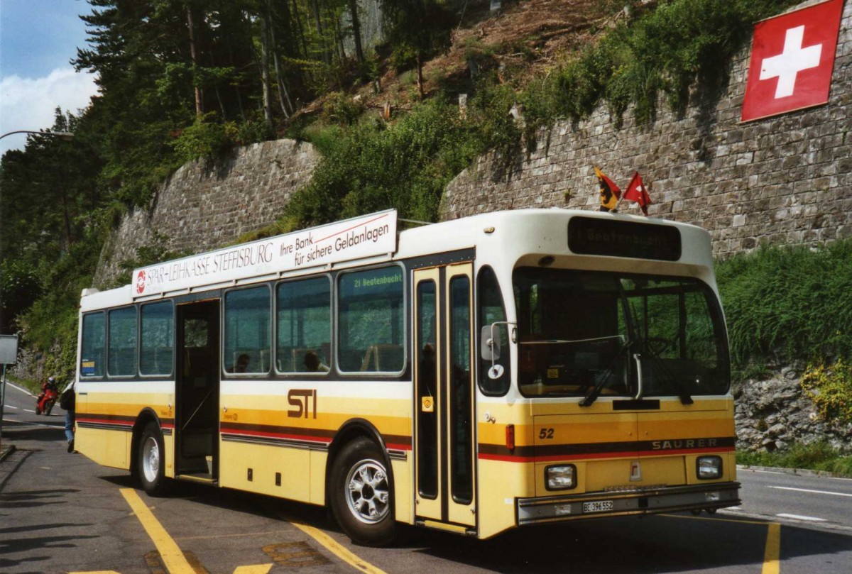 (119'607) - STI Thun - Nr. 52/BE 396'552 - Saurer/R&J am 9. August 2009 in der Beatenbucht