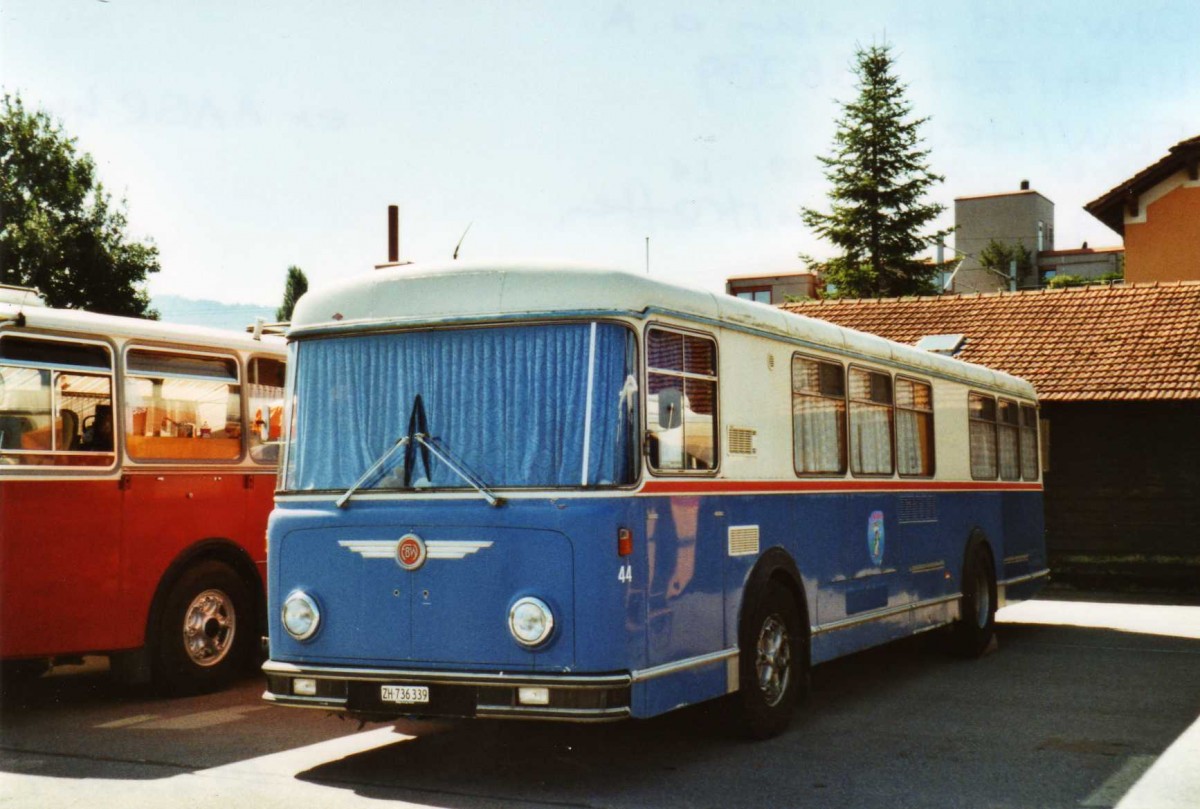 (119'808) - Oswald, Hausen a.A. - Nr. 44/ZH 736'339 - FBW/Hess (ex AAGR Rothenburg Nr. 44) am 15. August 2009 in Zug, Wohnbustreffen