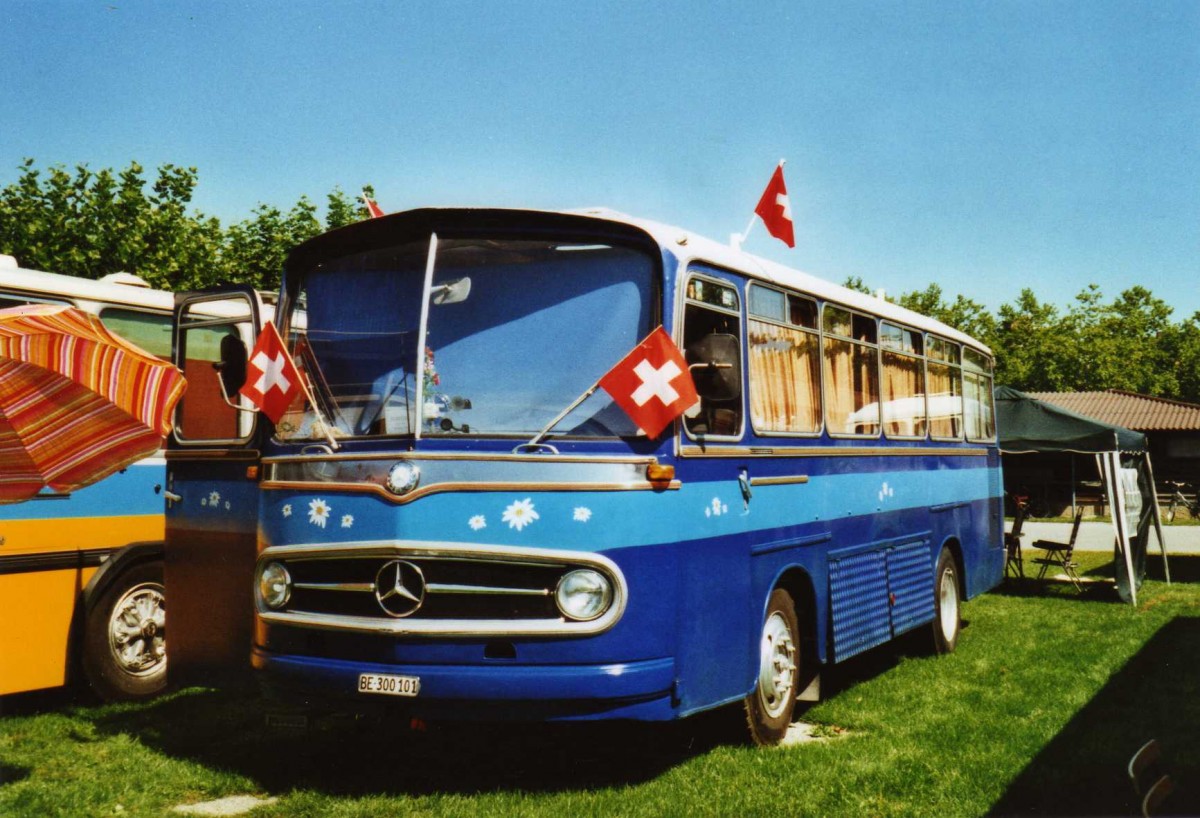 (119'903) - Mller, Lenk - BE 300'101 - Mercedes am 15. August 2009 in Zug, Wohnbustreffen