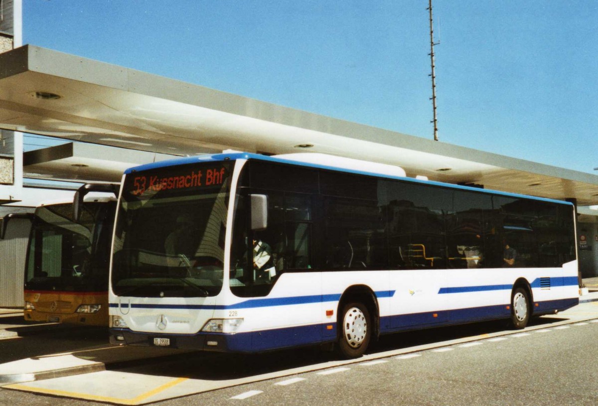 (120'014) - Odermatt, Rotkreuz - Nr. 228/ZG 29'588 - Mercedes am 15. August 2009 beim Bahnhof Rotkreuz