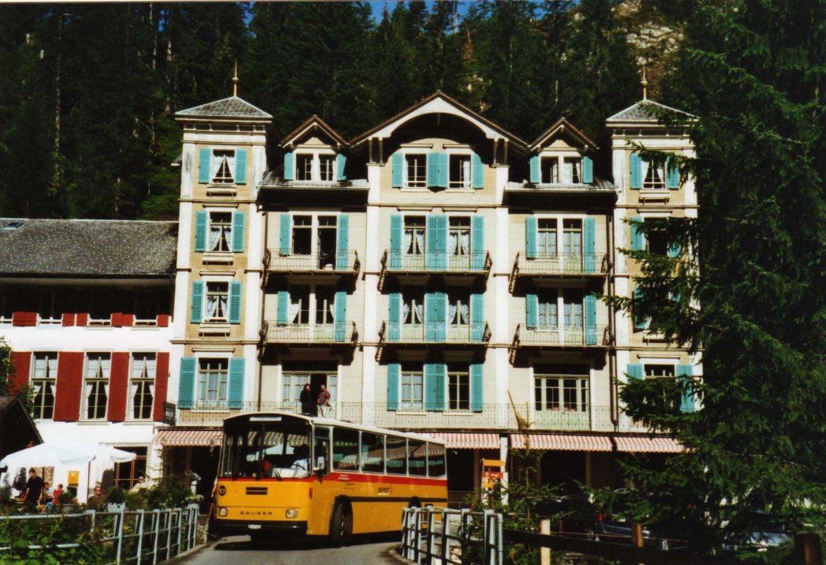 (120'232) - AVG Meiringen - Nr. 74/BE 607'481 - Saurer/R&J (ex P 24'357) am 23. August 2009 in Rosenlaui, Hotel