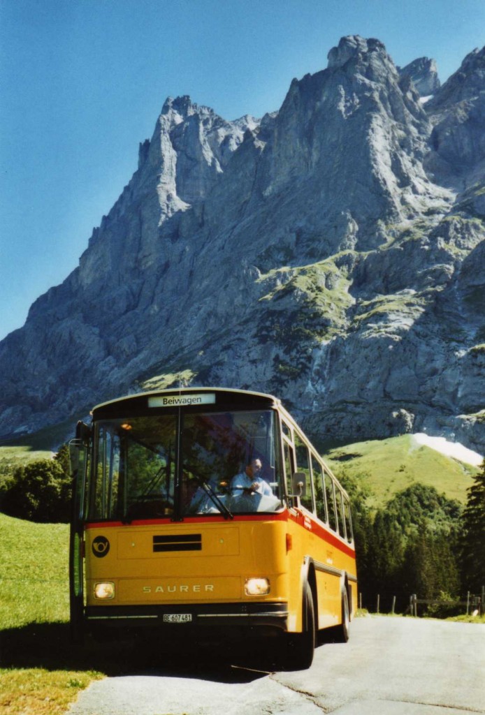 (120'316) - AVG Meiringen - Nr. 74/BE 607'481 - Saurer/R&J (ex P 24'357) am 23. August 2009 in Grindelwald, Schrli