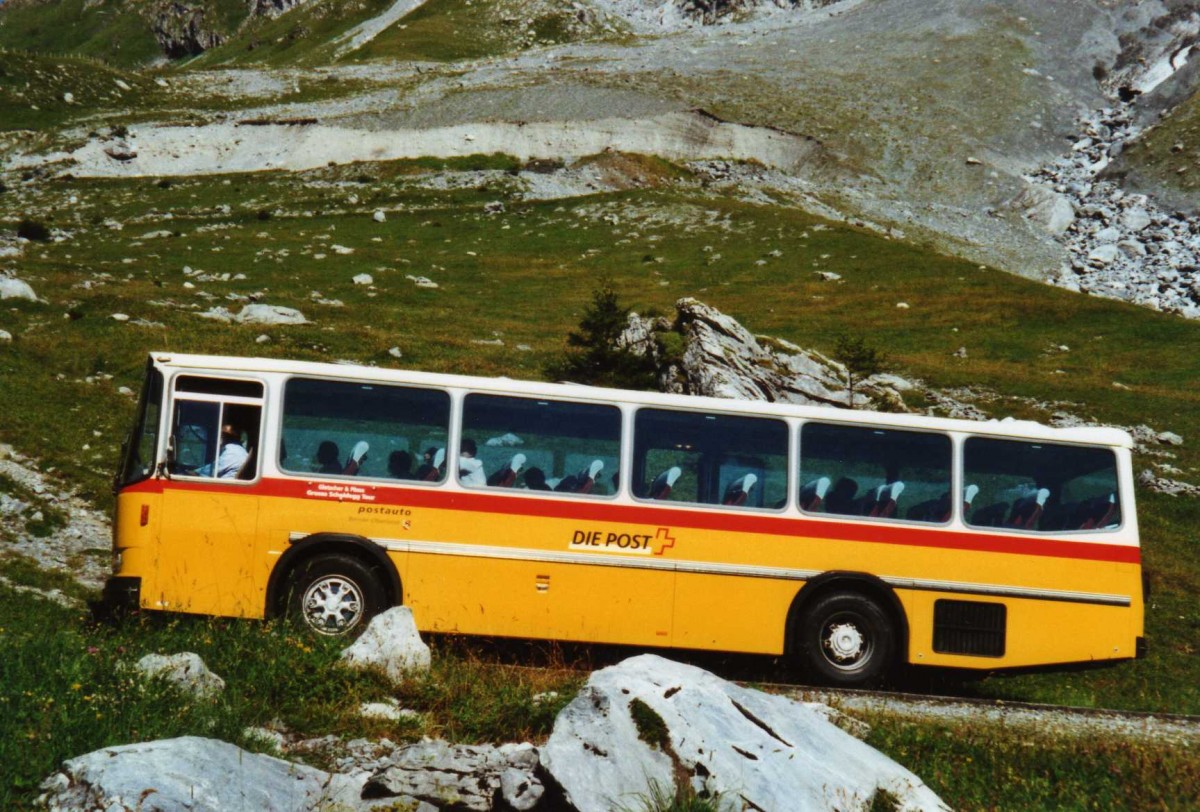 (120'411) - AVG Meiringen - Nr. 74/BE 607'481 - Saurer/R&J (ex P 24'357) am 23. August 2009 unterher der Grossen Scheidegg