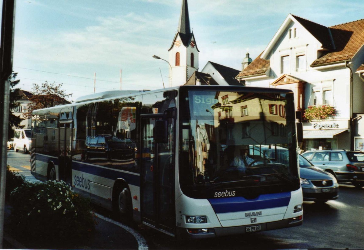 (121'637) - St. Gallerbus, St. Gallen - Nr. 261/SG 198'261 - MAN am 24. Oktober 2009 in Goldach, Post