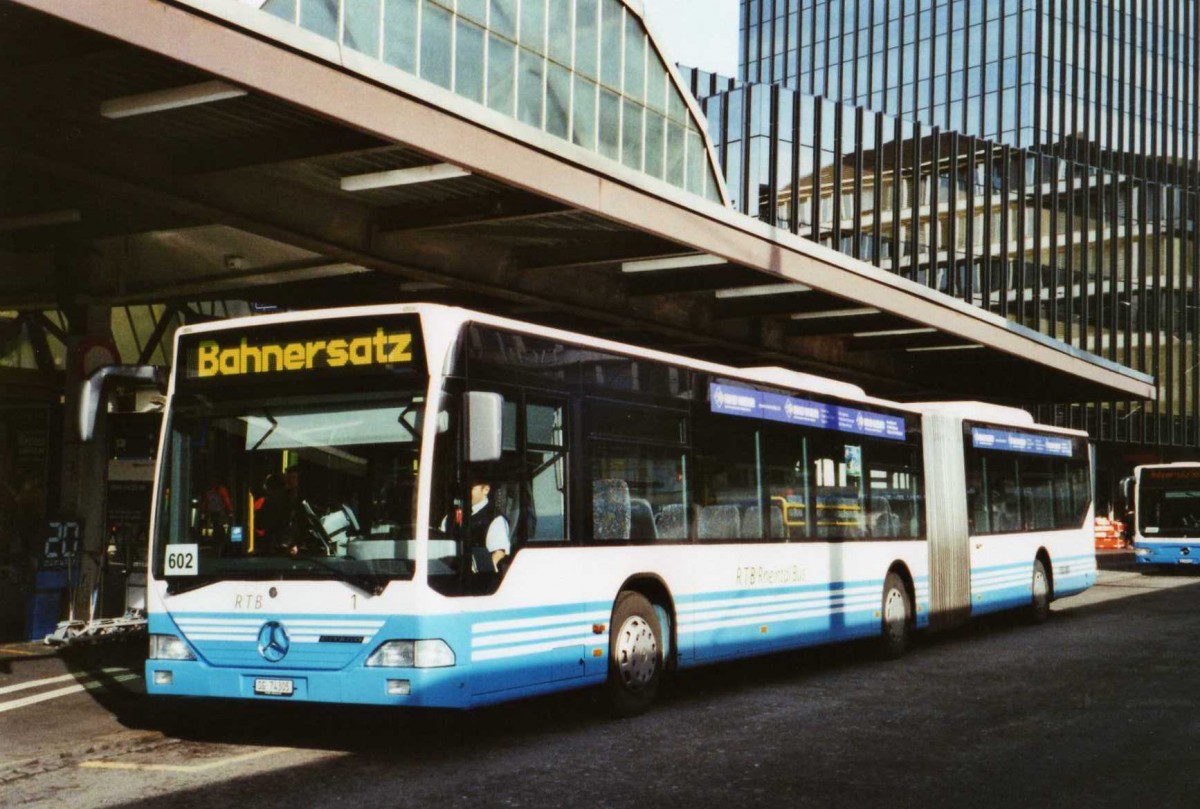 (121'721) - RTB Altsttten - Nr. 1/SG 74'305 - Mercedes am 24. Oktober 2009 beim Bahnhof St. Gallen