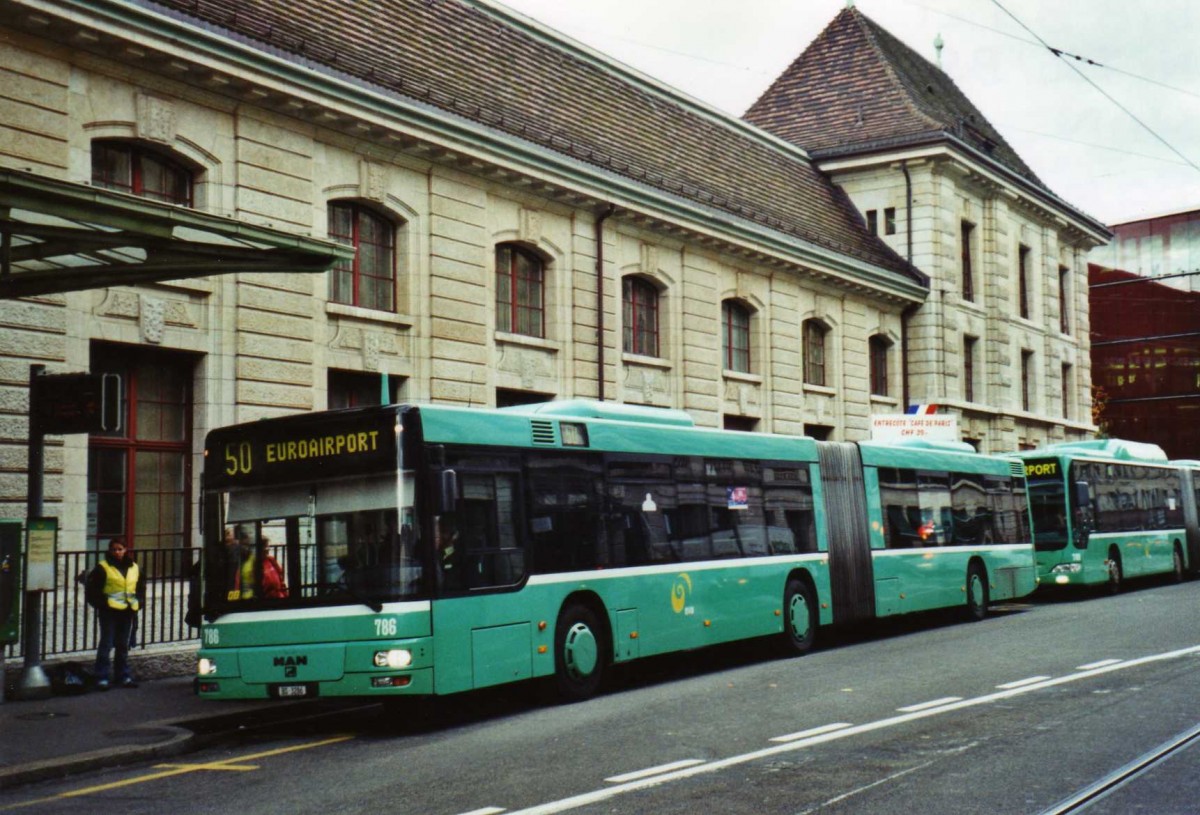 (122'102) - BVB Basel - Nr. 786/BS 3286 - MAN am 17. November 2009 beim Bahnhof Basel