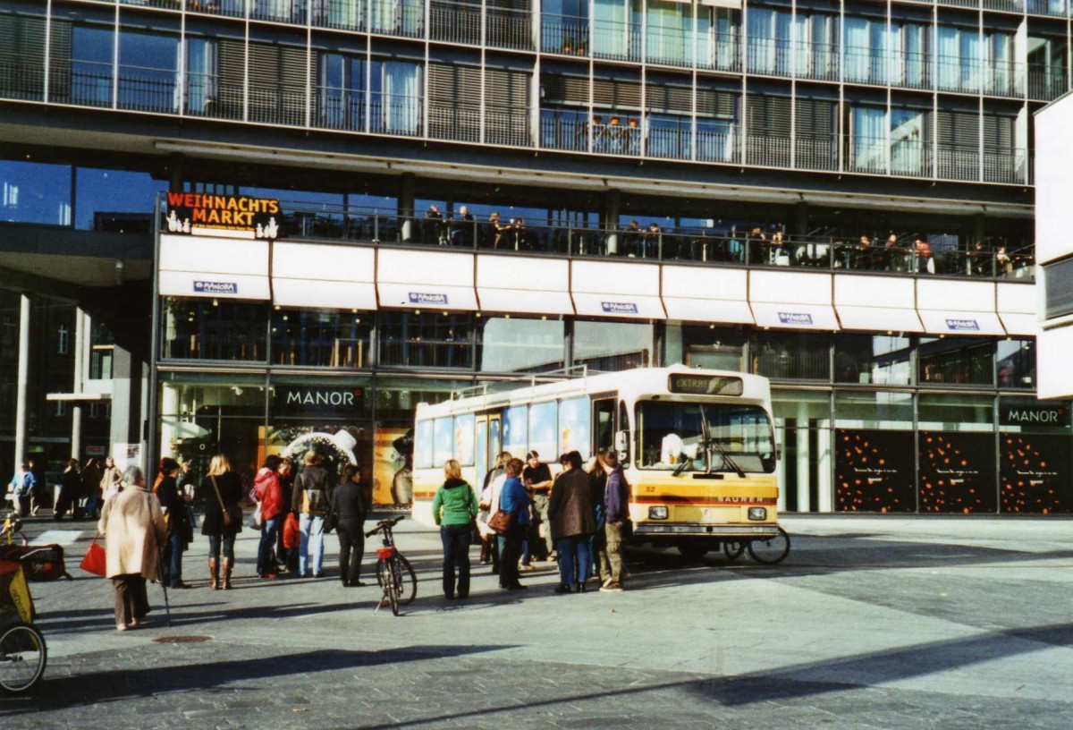 (122'418) - STI Thun - Nr. 52/BE 396'552 - Saurer/R&J am 20. November 2009 in Thun, Aarefeldplatz