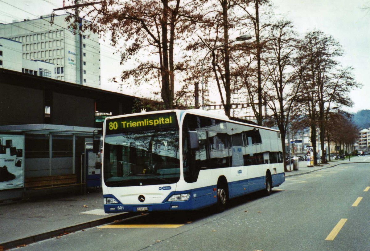 (122'919) - VBZ Zrich - Nr. 601/ZH 745'601 - Mercedes am 13. Dezember 2009 beim Bahnhof Zrich-Oerlikon