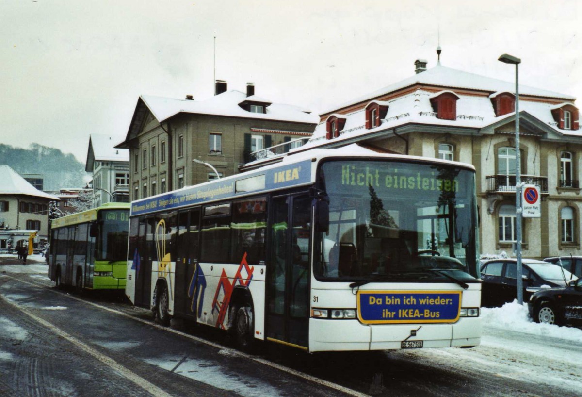 (123'125) - Busland, Burgdorf - Nr. 31/BE 567'511 - Volvo/Hess (ex AAGK Koppigen Nr. 11) am 21. Dezember 2009 beim Bahnhof Burgdorf