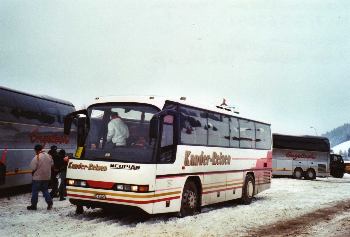 (123'517) - Kander-Reisen, Frutigen - Nr. 7/BE 63'041 - Neoplan am 9. Januar 2010 in Adelboden, Weltcup