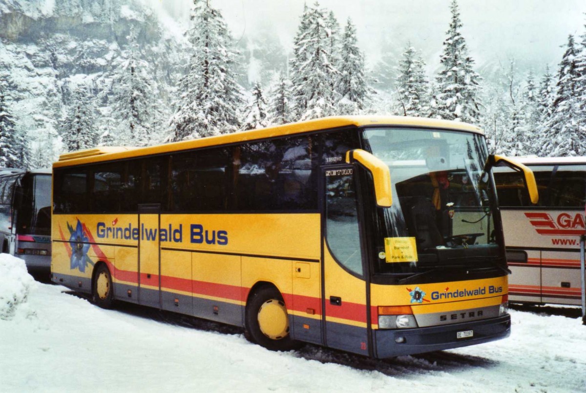 (123'720) - AVG Grindelwald - Nr. 23/BE 70'397 - Setra am 9. Januar 2010 in Adelboden, Unter dem Birg