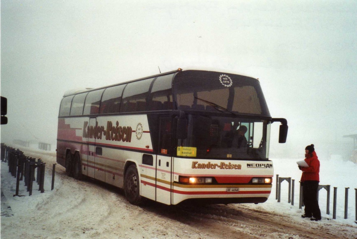 (124'004) - Kander-Reisen, Frutigen - Nr. 5/BE 44'948 - Neoplan am 9. Januar 2009 in Adelboden, Weltcup