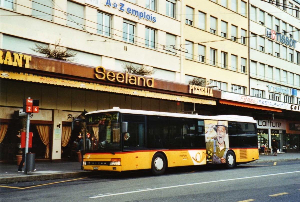 (124'217) - AVA Aarberg - Nr. 5/BE 26'615 - Setra am 23. Januar 2010 beim Bahnhof Biel