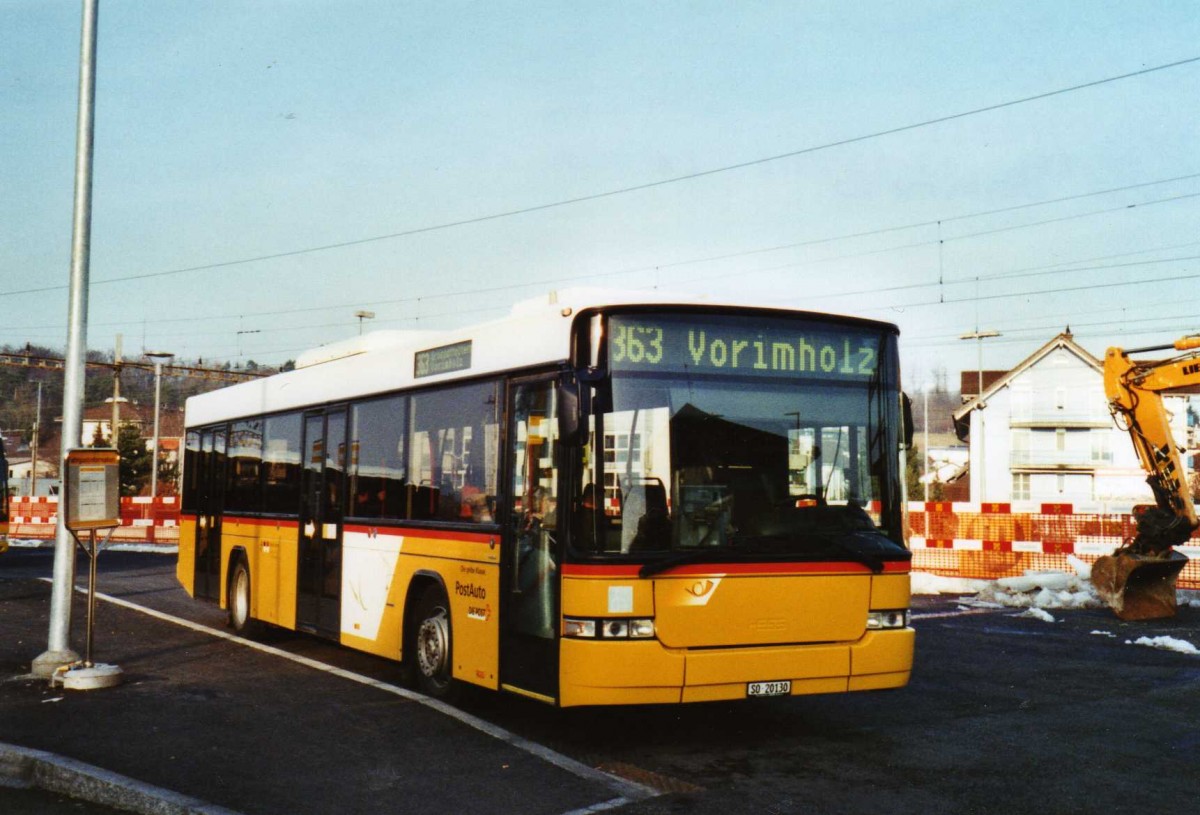 (124'220) - Steiner, Messen - SO 20'130 - Volvo/Hess am 23. Januar 2010 beim Bahnhof Lyss