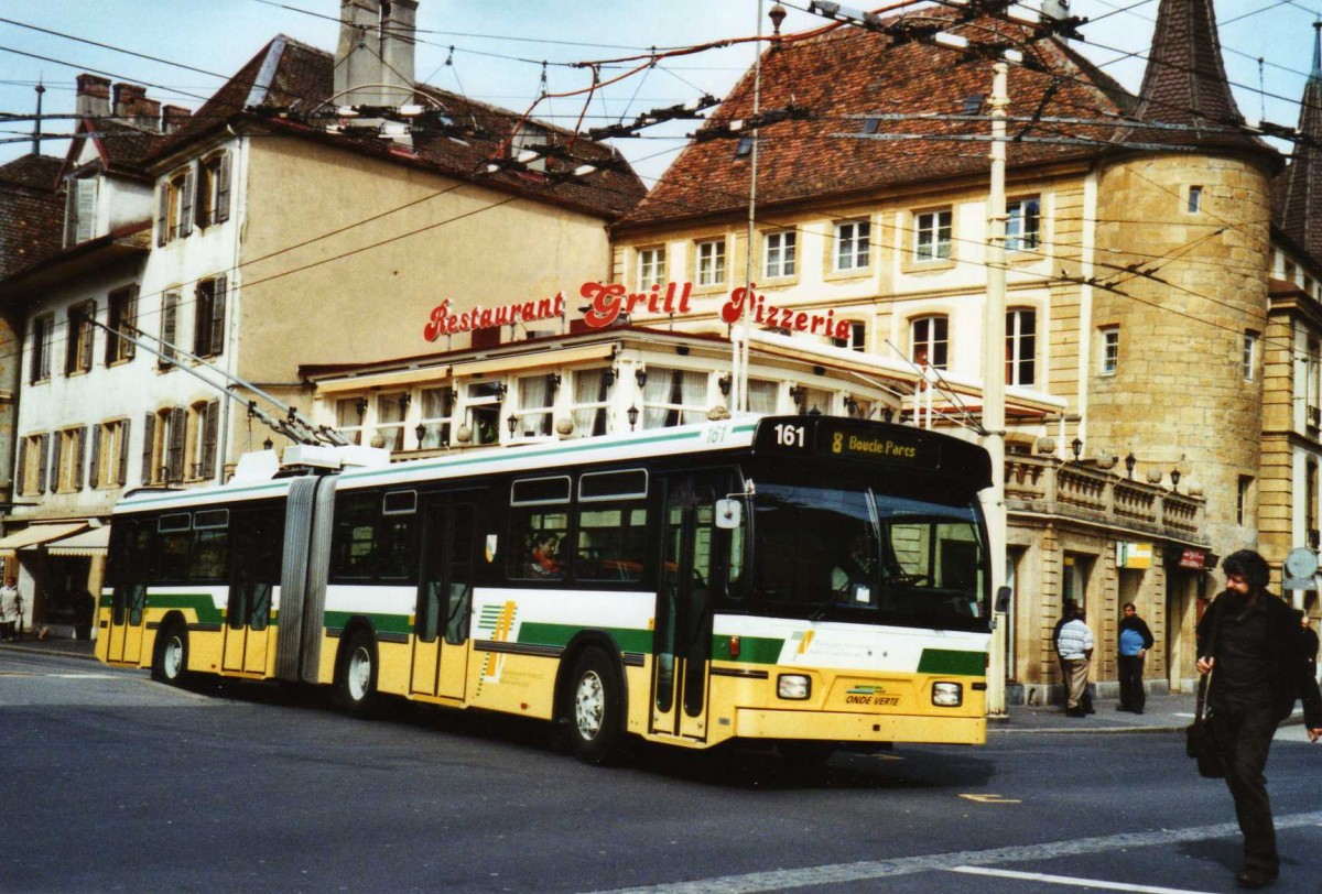 (125'220) - TN Neuchtel - Nr. 161 - FBW/Hess Gelenktrolleybus am 22. Mrz 2010 in Neuchtel, Place Pury