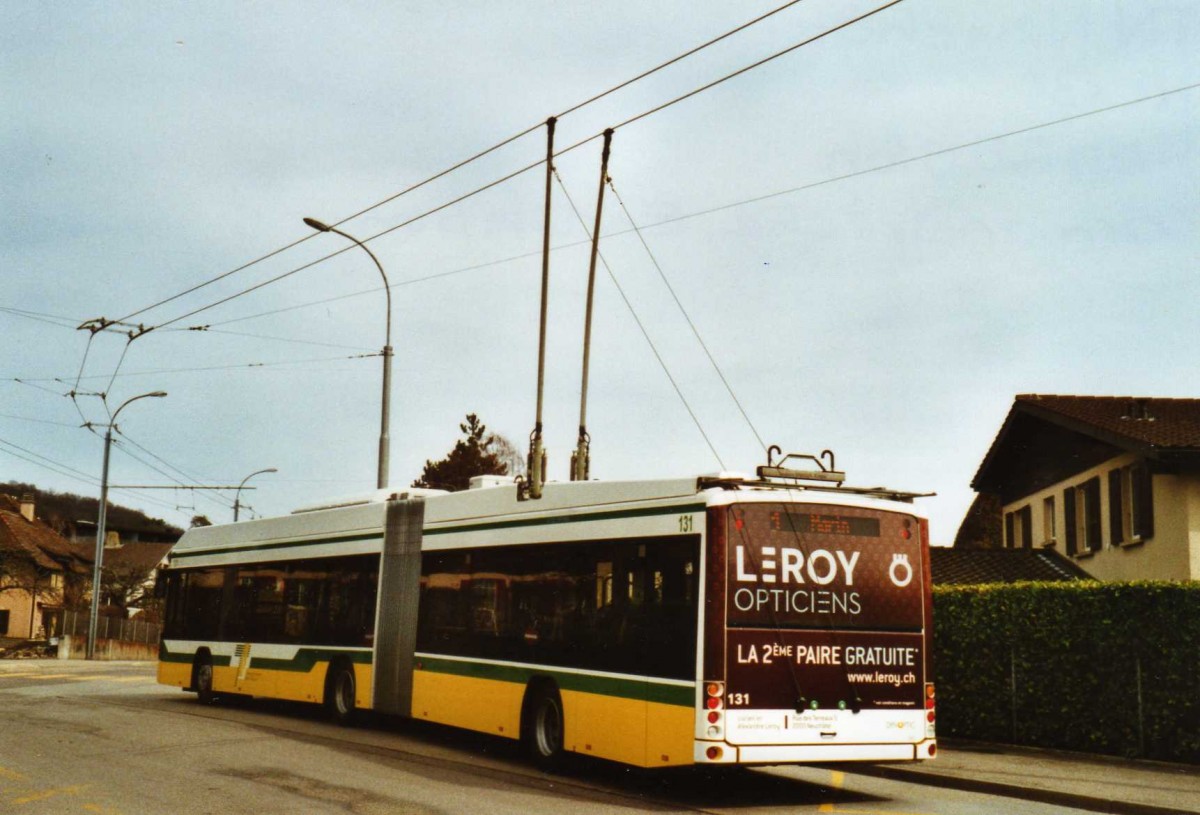 (125'302) - TN Neuchtel - Nr. 131 - Hess/Hess Gelenktrolleybus am 22. Mrz 2010 in Cormondrche, Trolleybus-Endstation