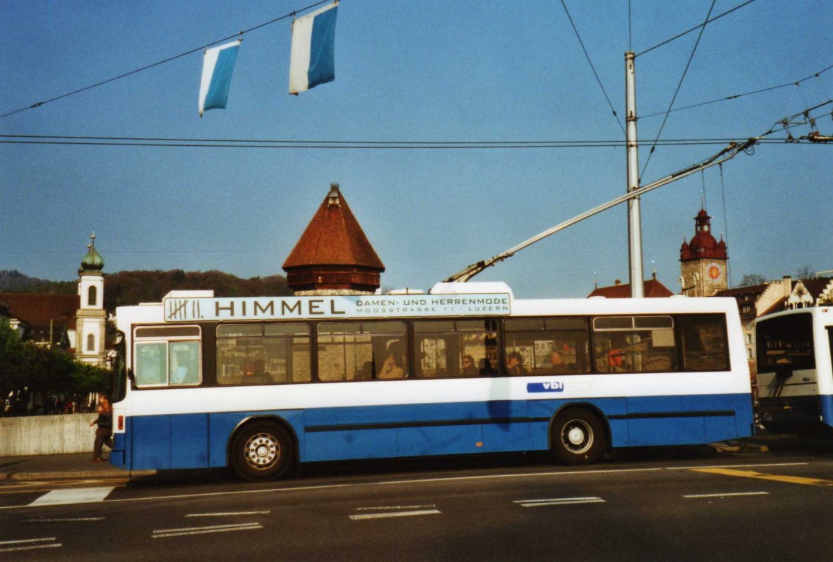 (125'610) - VBL Luzern - Nr. 273 - NAW/R&J-Hess Trolleybus am 24. April 2010 in Luzern, Bahnhofbrcke