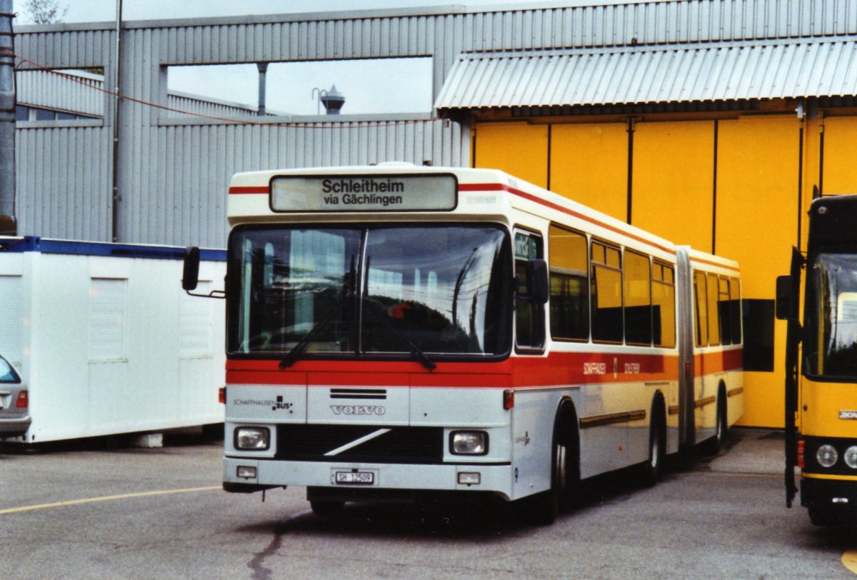 (126'318) - SB Schaffhausen - Nr. 9/SH 12'509 - Volvo/Hess (ex RVSH Schaffhausen Nr. 9; ex ASS Schleitheim Nr. 9; ex ASS Schleitheim Nr. 19) am 16. Mai 2010 in Schaffhausen, Busdepot VBSH