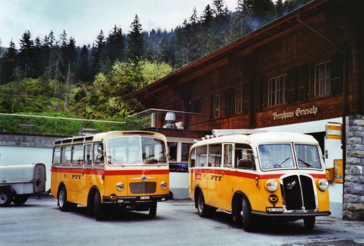 (126'703) - Schmid, Thrishaus - Nr. 9/BE 26'105 - Saurer/R&J (ex Geiger, Adelboden Nr. 9) + Nr. 3/BE 26'760 - Saurer/Gangloff (ex Geiger, Adelboden Nr. 3) am 29. Mai 2010 auf der Griesalp