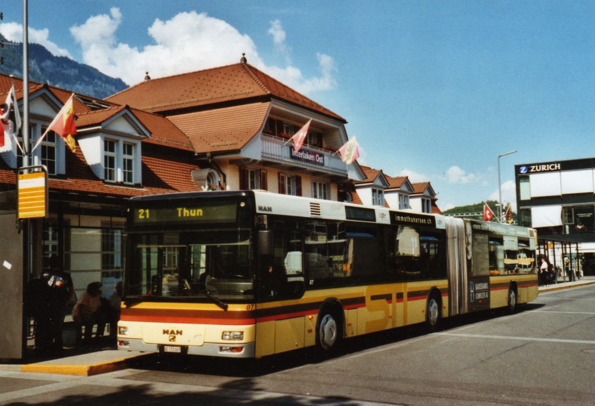 (127'307) - STI Thun - Nr. 87/BE 572'087 - MAN am 26. Juni 2010 beim Bahnhof Interlaken Ost