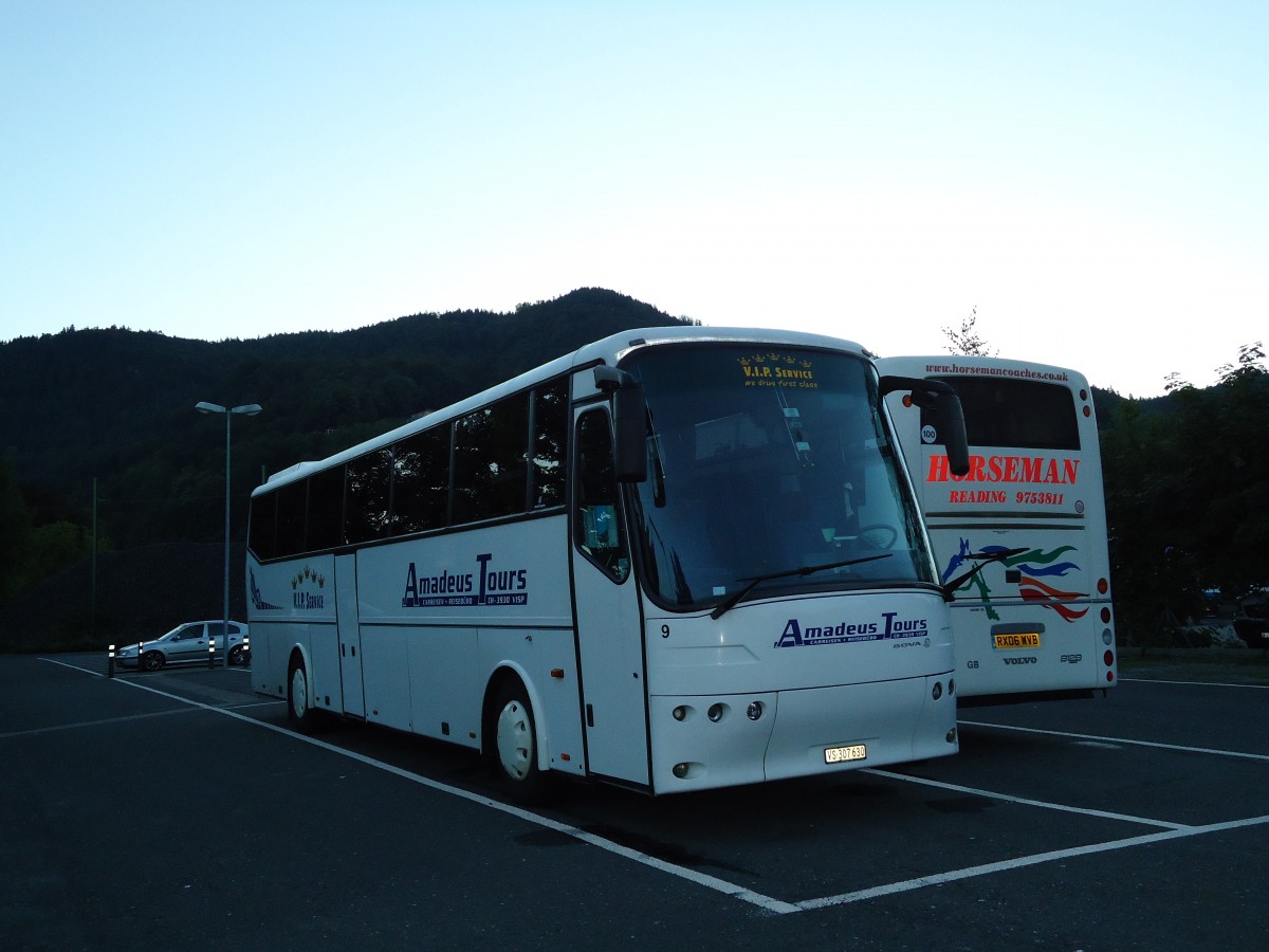 (128'120) - Amadeus, Visp - Nr. 9/VS 307'630 - Bova am 31. Juli 2010 in Thun, Seestrasse