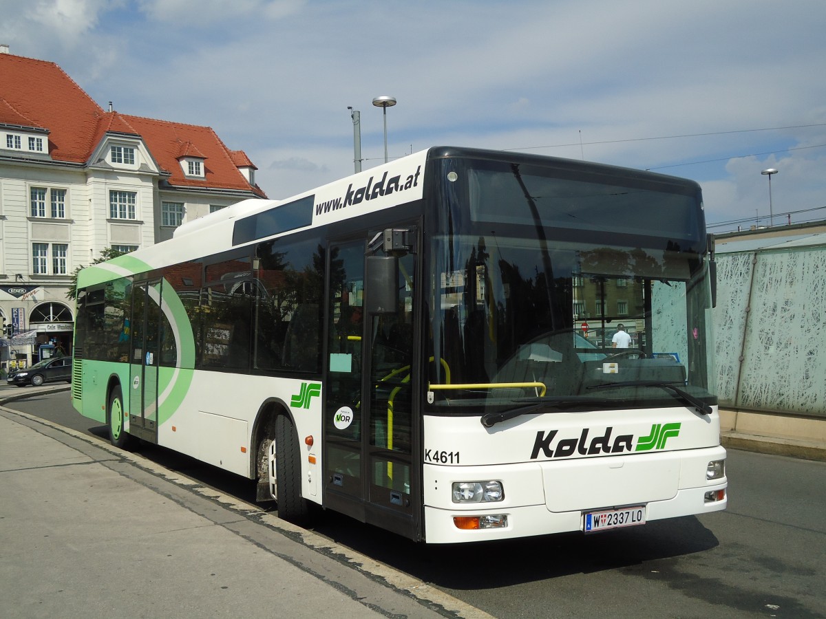 (128'354) - Dr. Richard - Nr. K4611/W 2337 LO - MAN am 8. August 2010 in Wien-Hietzing, Kennedybrcke