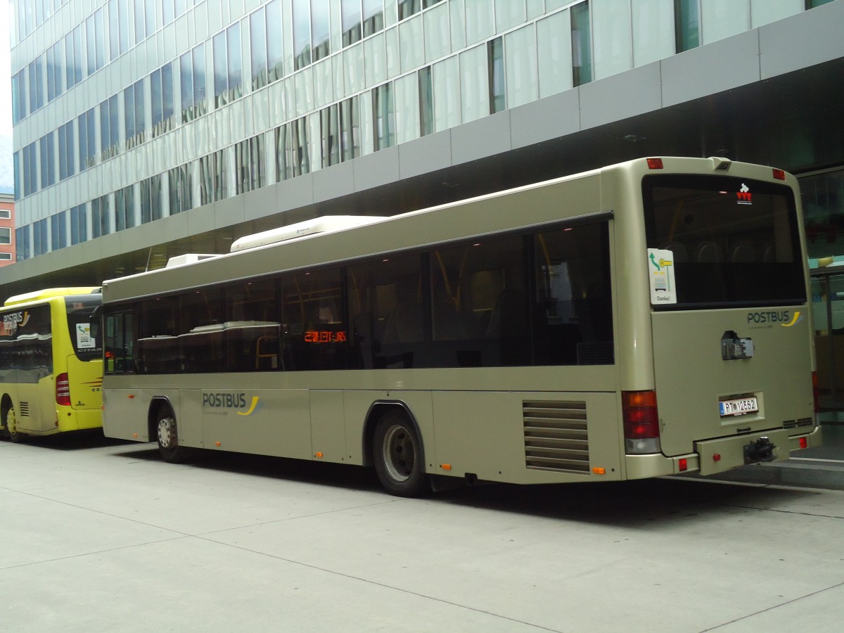 (128'631) - PostBus - PT 12'562 - Scania/Hess am 11. August 2010 beim Bahnhof Innsbruck