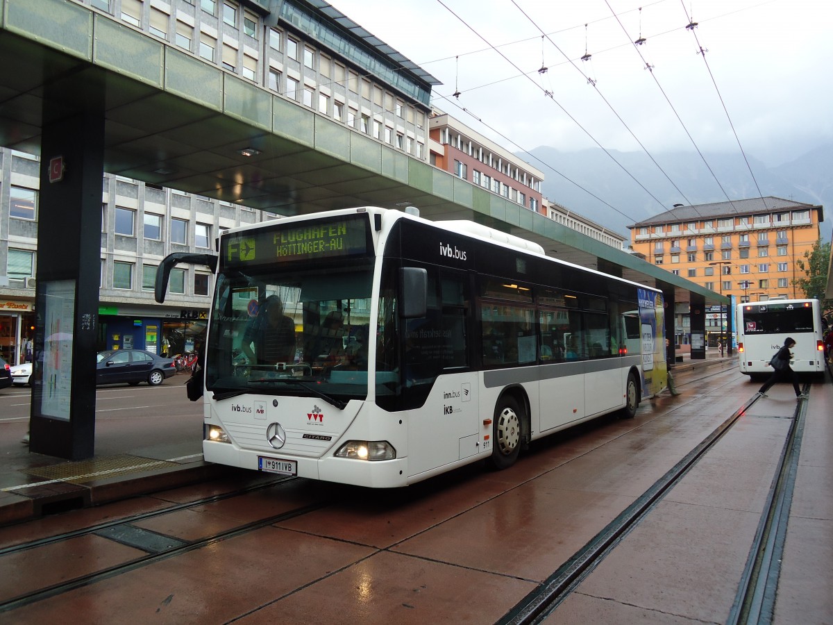 (128'655) - IVB Innsbruck - Nr. 911/I 911 IVB - Mercedes am 11. August 2010 beim Bahnhof Innsbruck