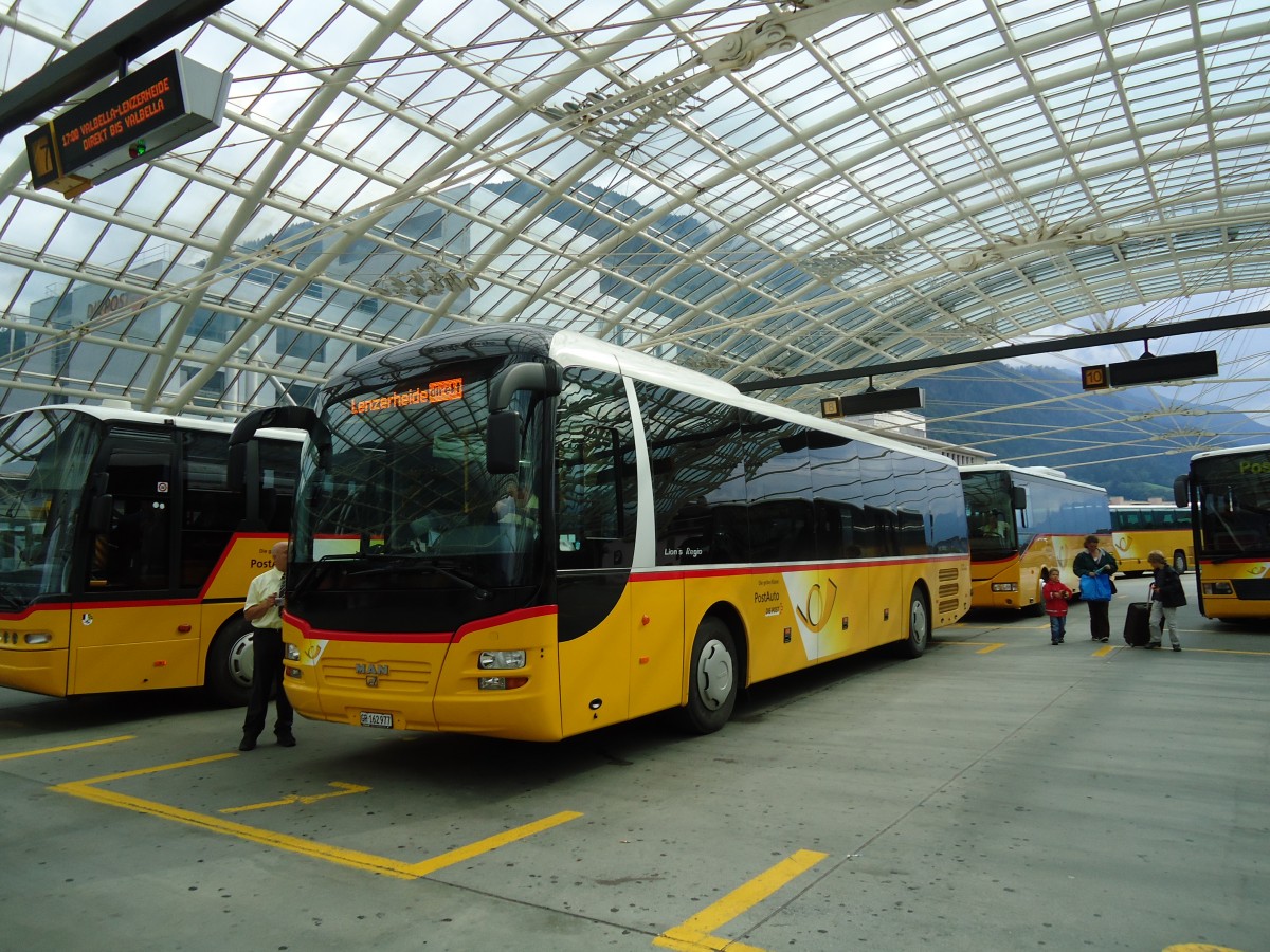 (128'725) - PostAuto Graubnden - GR 162'977 - MAN am 13. August 2010 in Chur, Postautostation