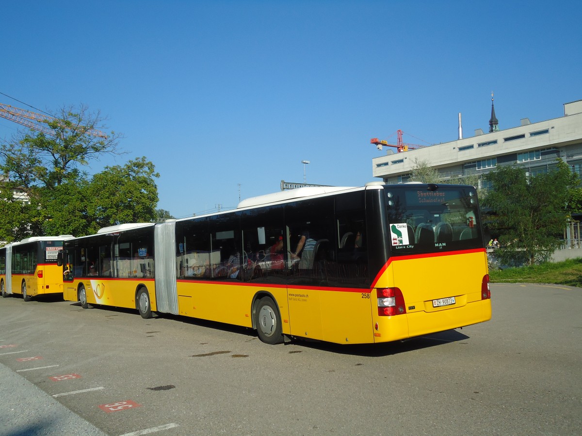 (128'914) - Stutz, Jonen - Nr. 258/ZH 90'873 - MAN am 21. August 2010 beim Bahnhof Frauenfeld