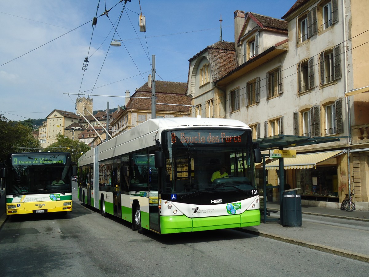 (129'539) - TN Neuchtel - Nr. 134 - Hess/Hess Gelenktrolleybus am 6. September 2010 in Neuchtel, Place Pury