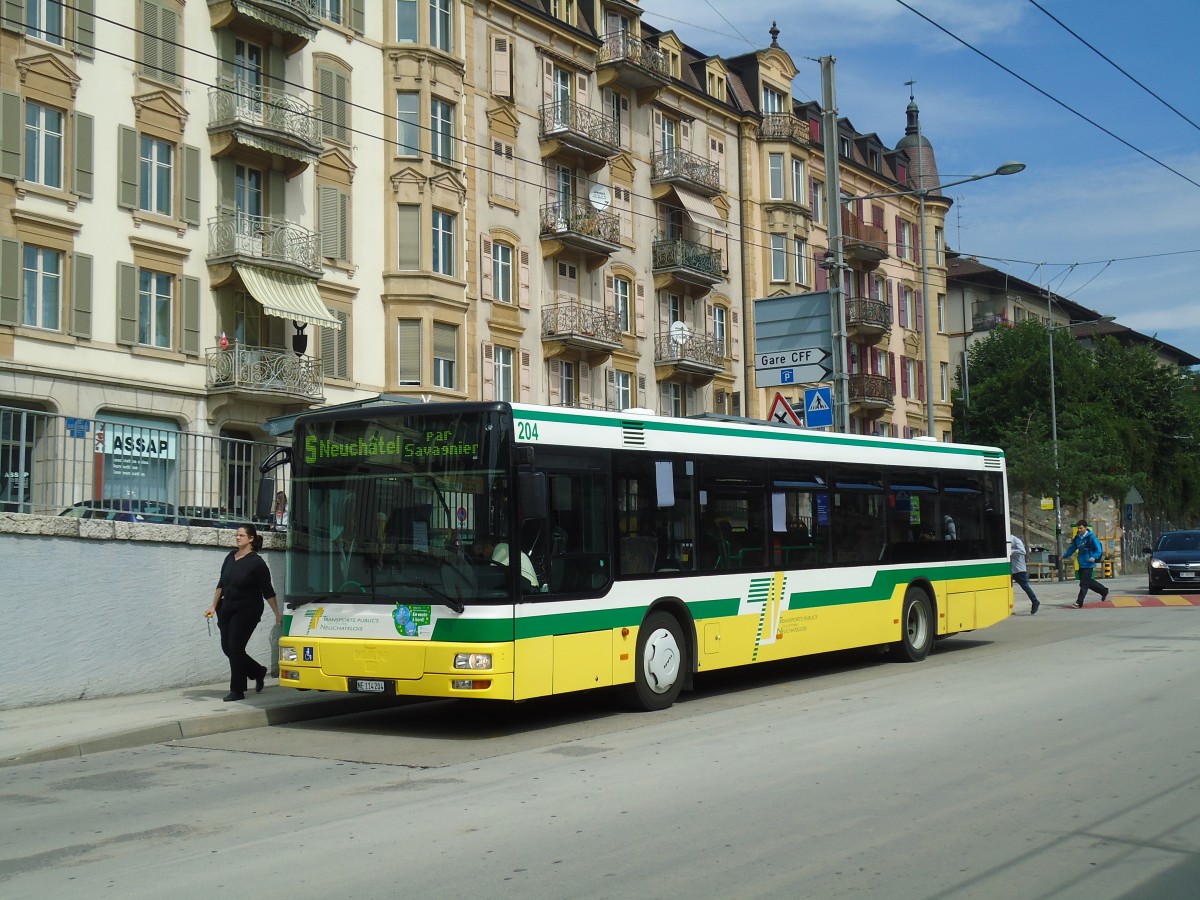 (129'580) - TN Neuchtel - Nr. 204/NE 114'204 - MAN am 6. September 2010 beim Bahnhof Neuchtel